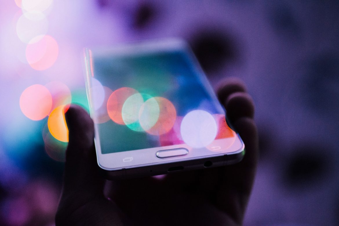 O Universo Samsung: Do Custo-Benefício do Galaxy A15 aos Mistérios da Tela